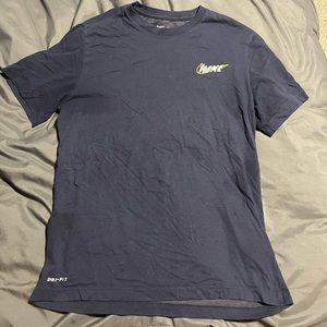 Men’s Nike T-Shirt Size Medium